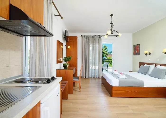 Antigone Apartahotel