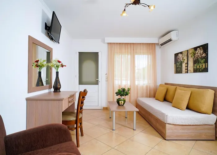 Antigone Apartahotel 2*