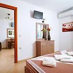 Antigone شقة فندقية لايميناس