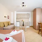 شقة فندقية Antigone لايميناس