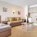 شقة فندقية Antigone 2*