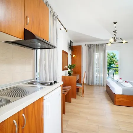 Antigone 2* לימנאס