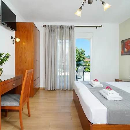 מלון דירות Antigone