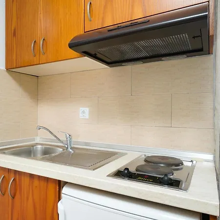 Antigone מלון דירות לימנאס