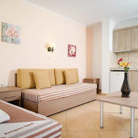 Apartahotel Antigone
