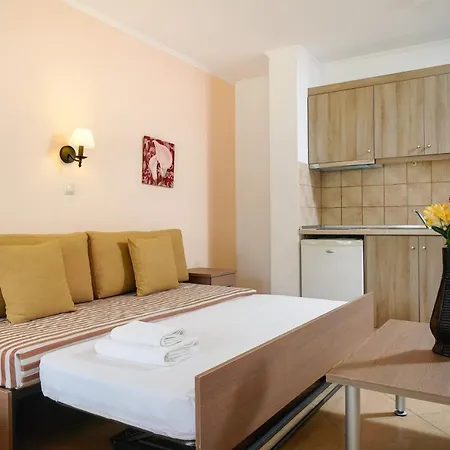 מלון דירות Antigone לימנאס