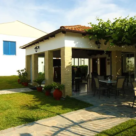 Antigone 2* לימנאס