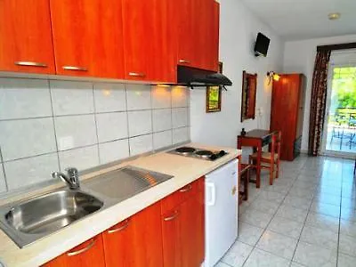 Antigone 2* לימנאס